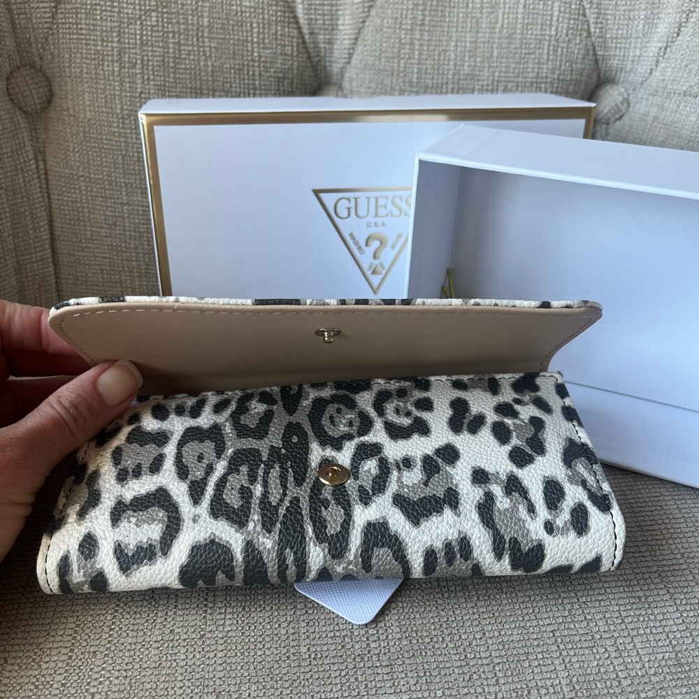 GUESS- “Tinsley” Black and White Leopard Print Women's Wallet - Picture 5 of 7